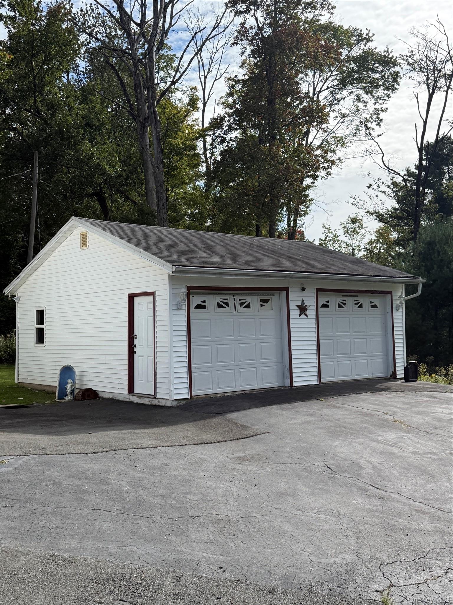 Melody Lake Dr, Monticello, NY 12701