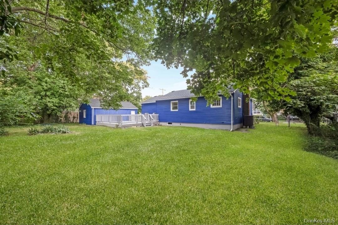 6th St, Patchogue, NY 11772