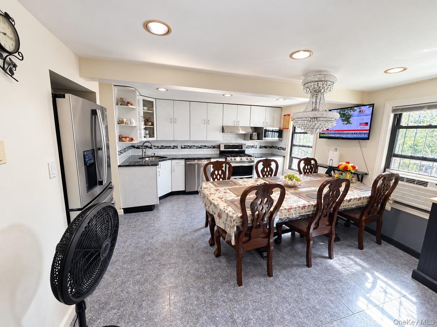 Sutter Ave, Ozone Park, NY 11417