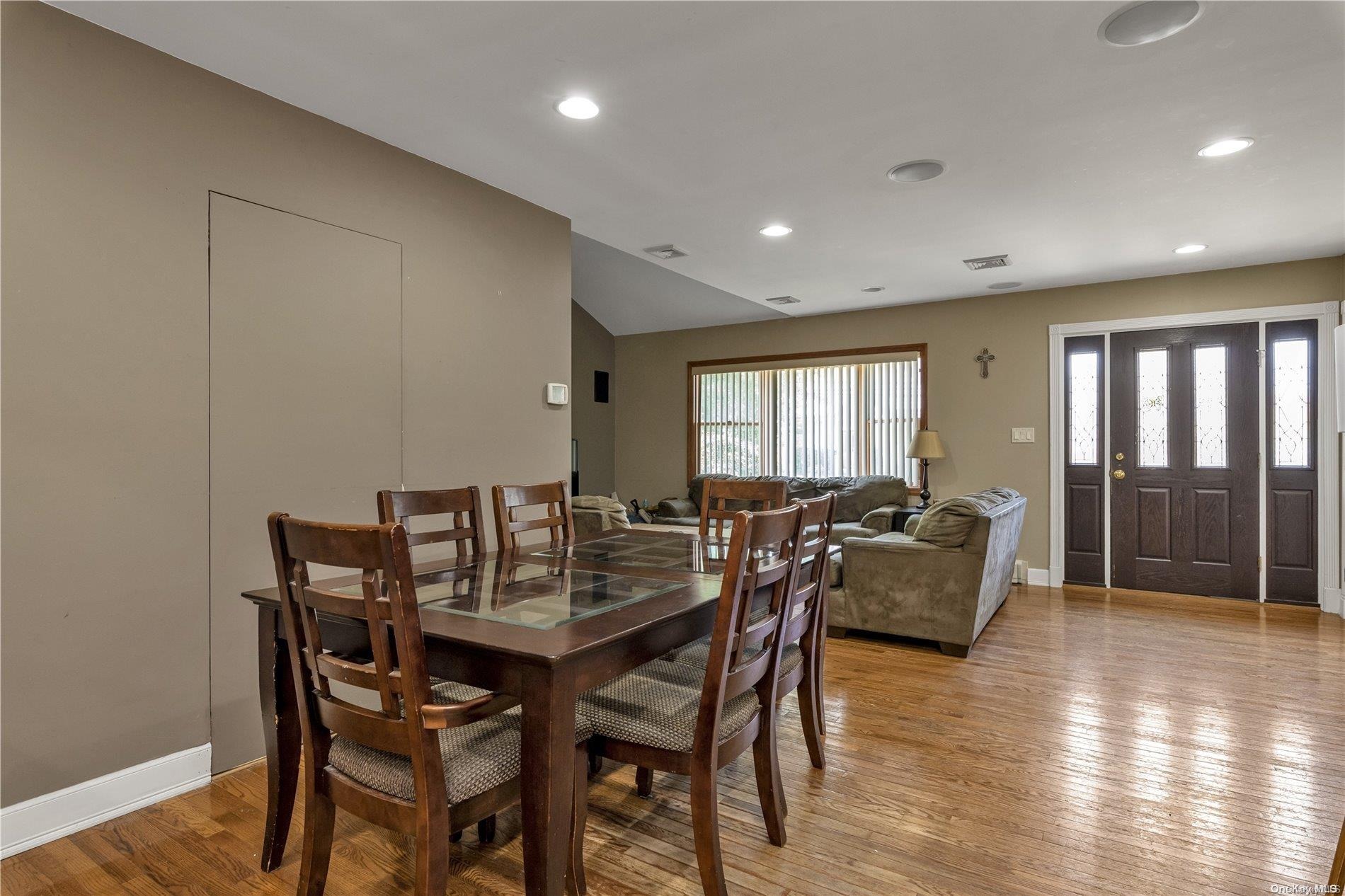 Garden St, Valley Stream, NY 11581