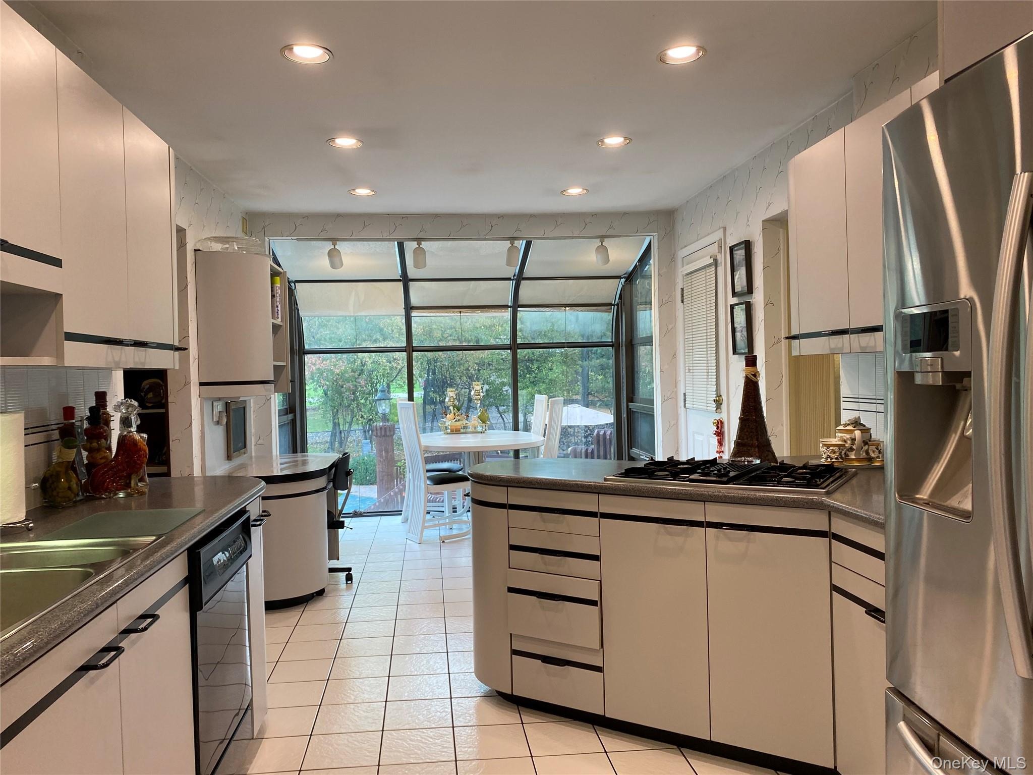 Parkview Dr, Middletown, NY 10940