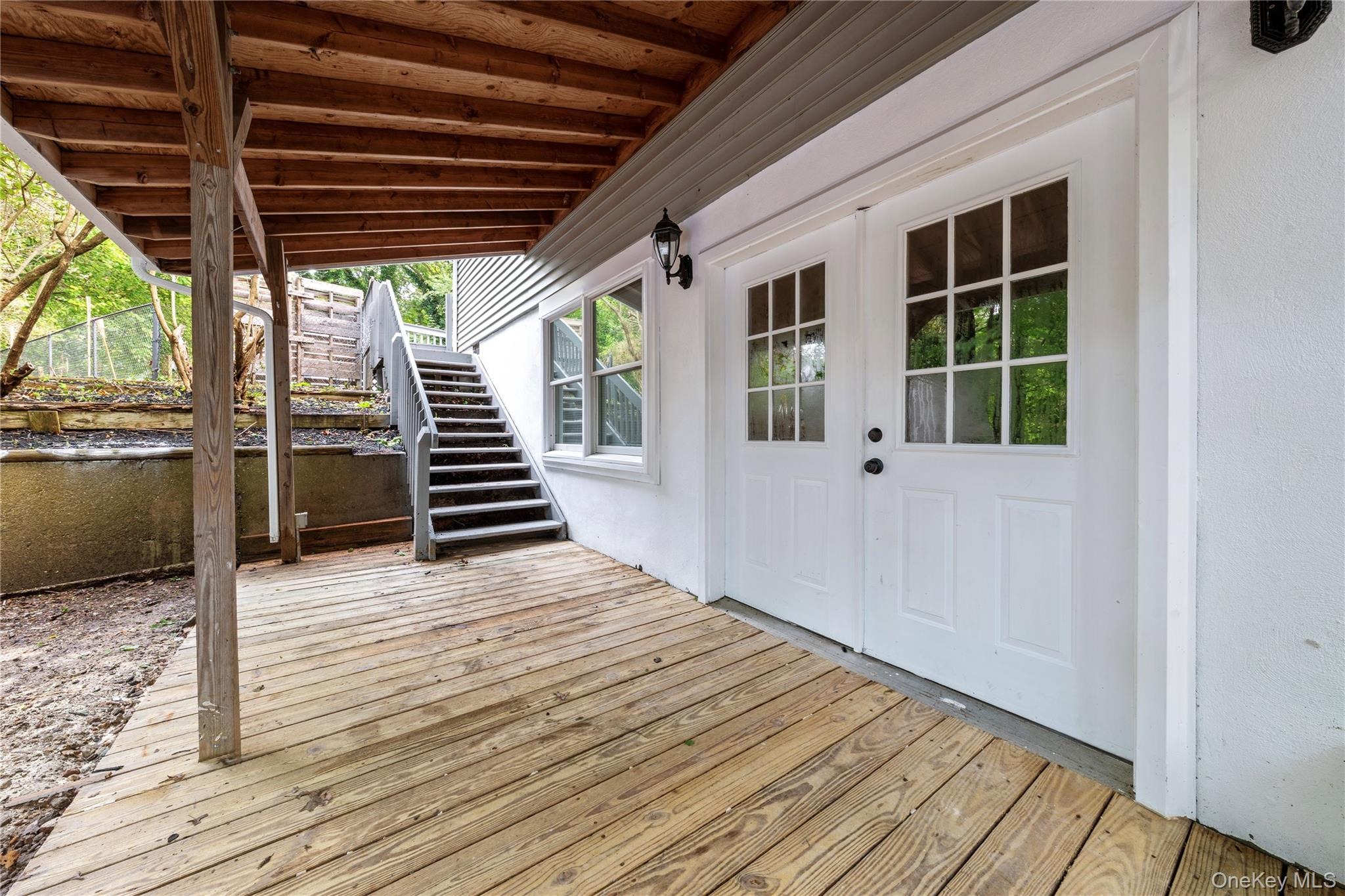 Eastwood Rd, Miller Place, NY 11764