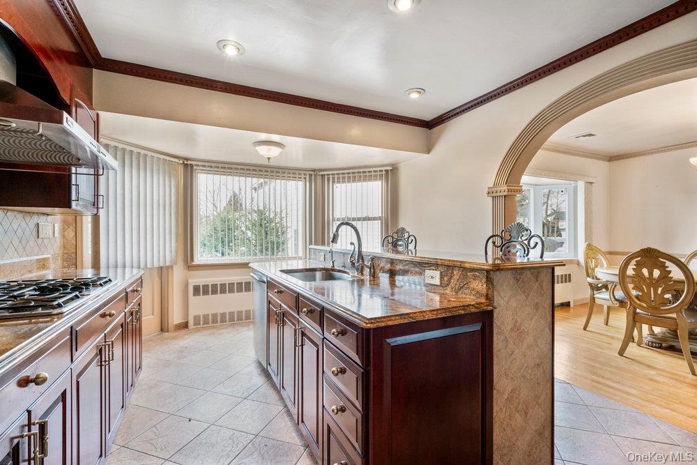Davison Ave, East Rockaway, NY 11518 #1