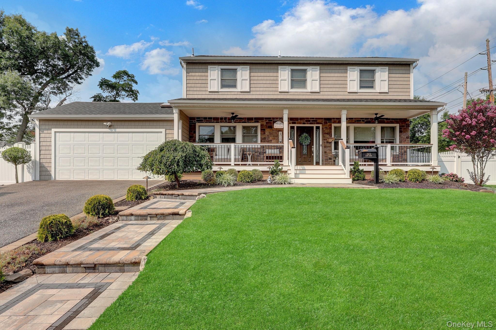 Henry St, North Bellmore, NY 11710