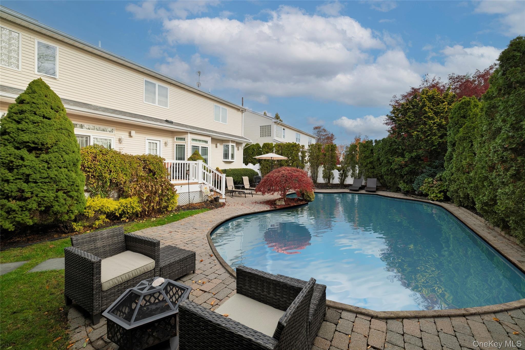 Valentine Pl, Wantagh, NY 11793 #1