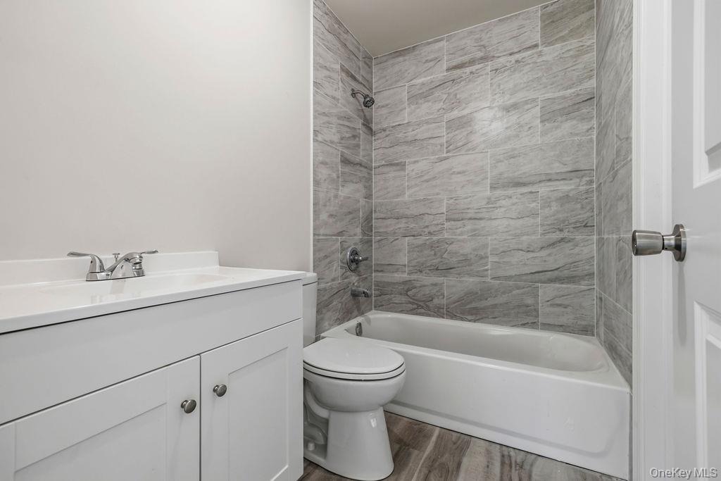 Wayne Ave, West Haverstraw, NY 10993