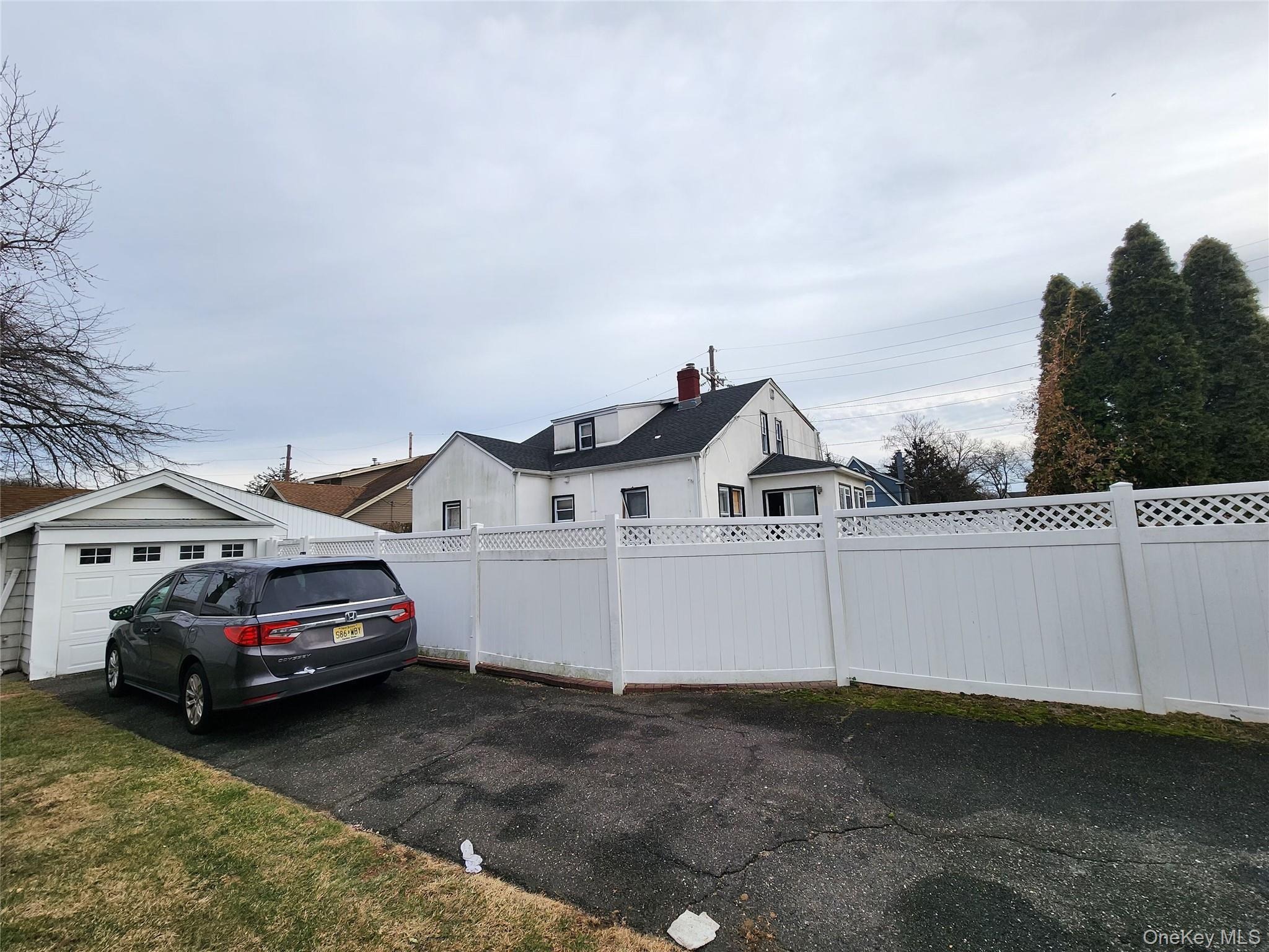 Mckenna Ave, North Baldwin, NY 11510