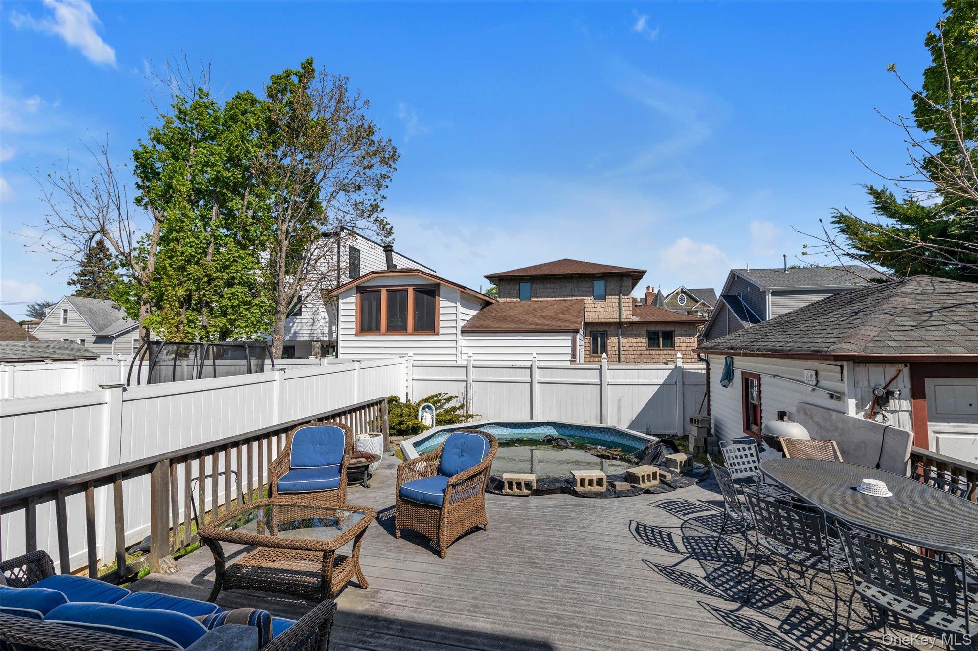 Williams Ct, Bellmore, NY 11710