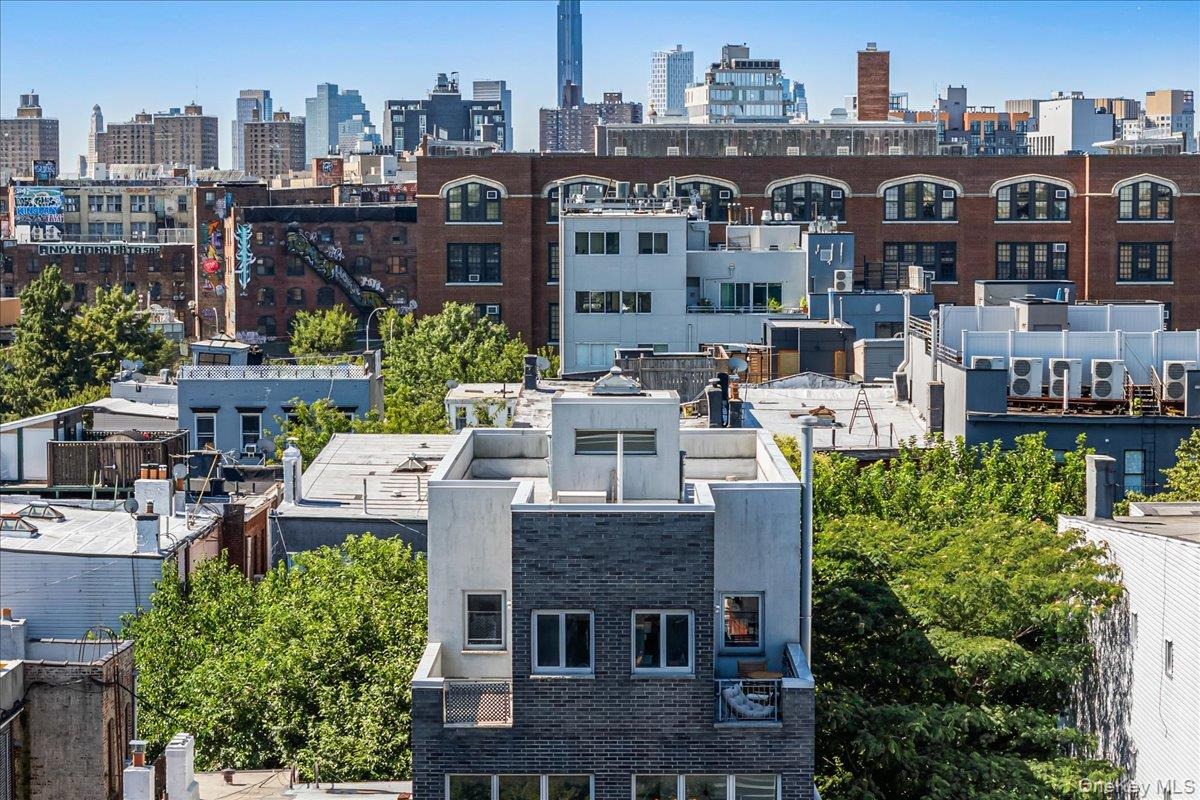 7th St, Brooklyn, NY 11211