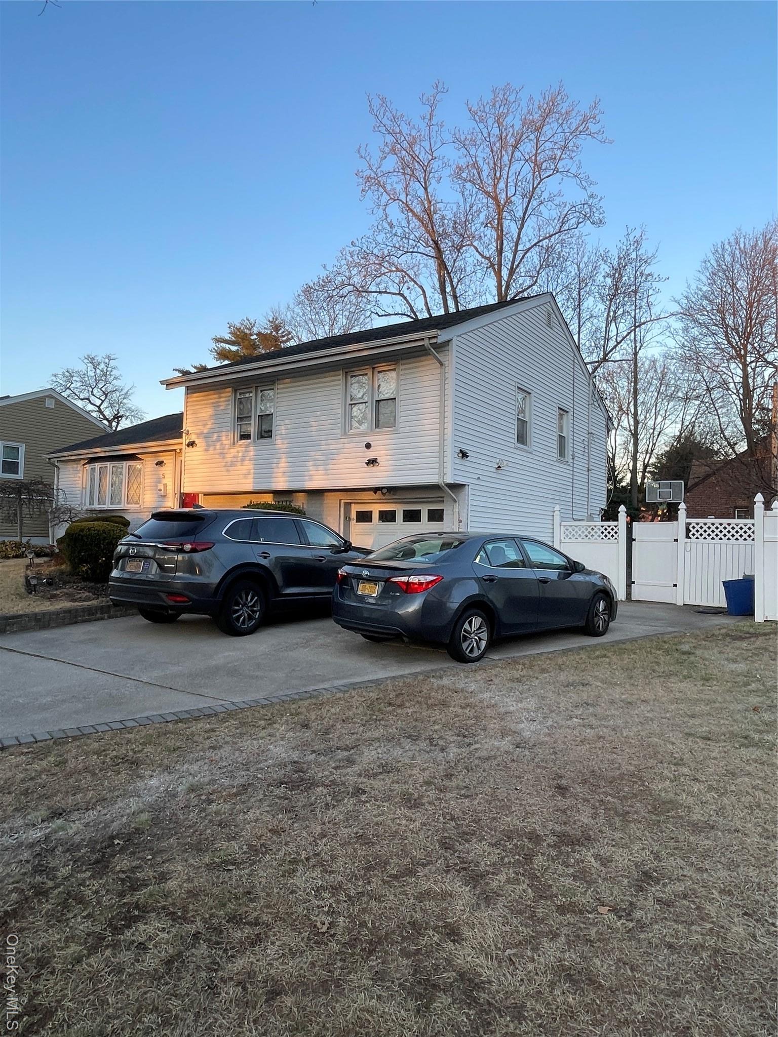 Talbot Dr, Westbury, NY 11590 #1