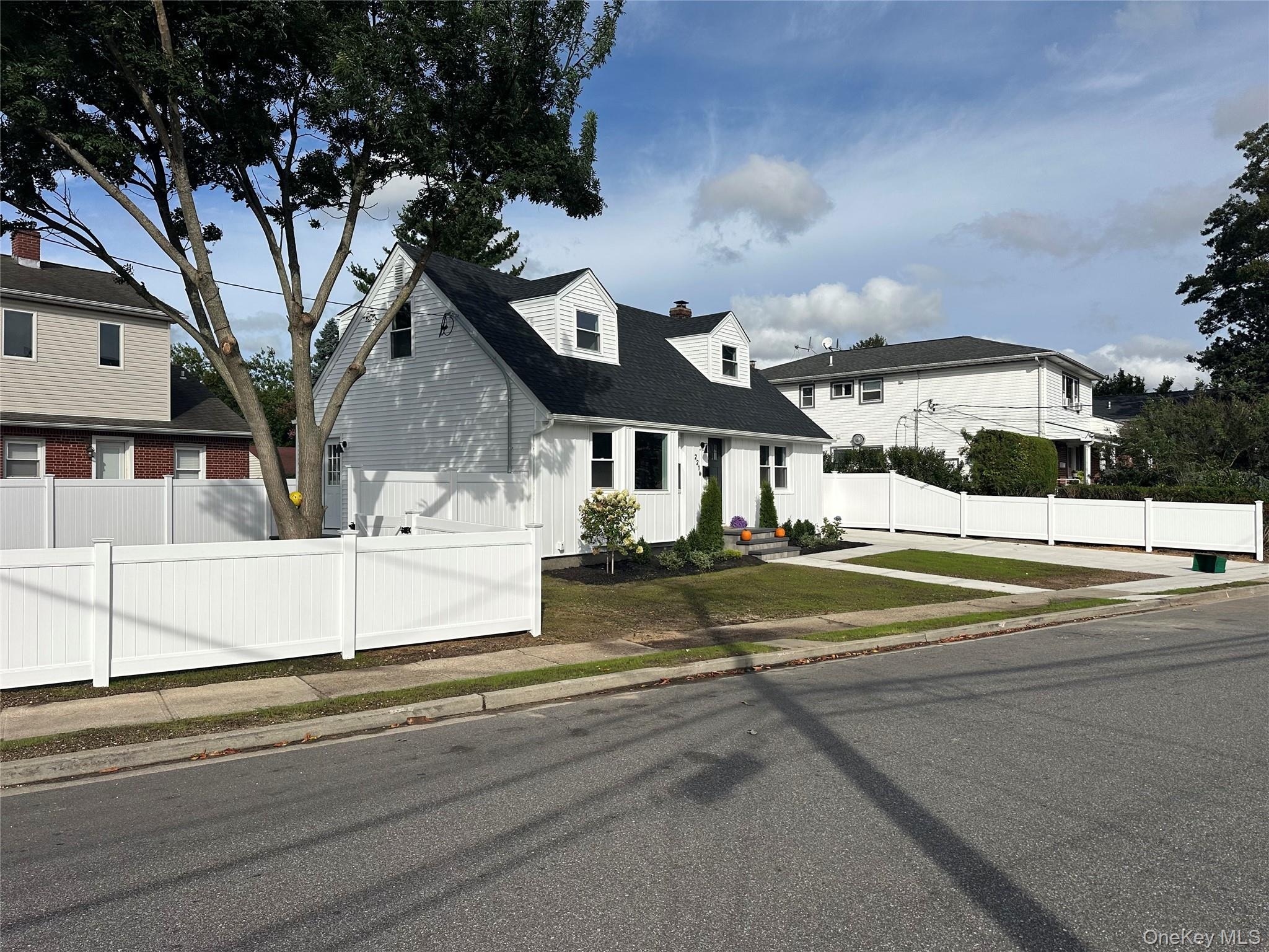 Brooklyn Ave, Merrick, NY 11566
