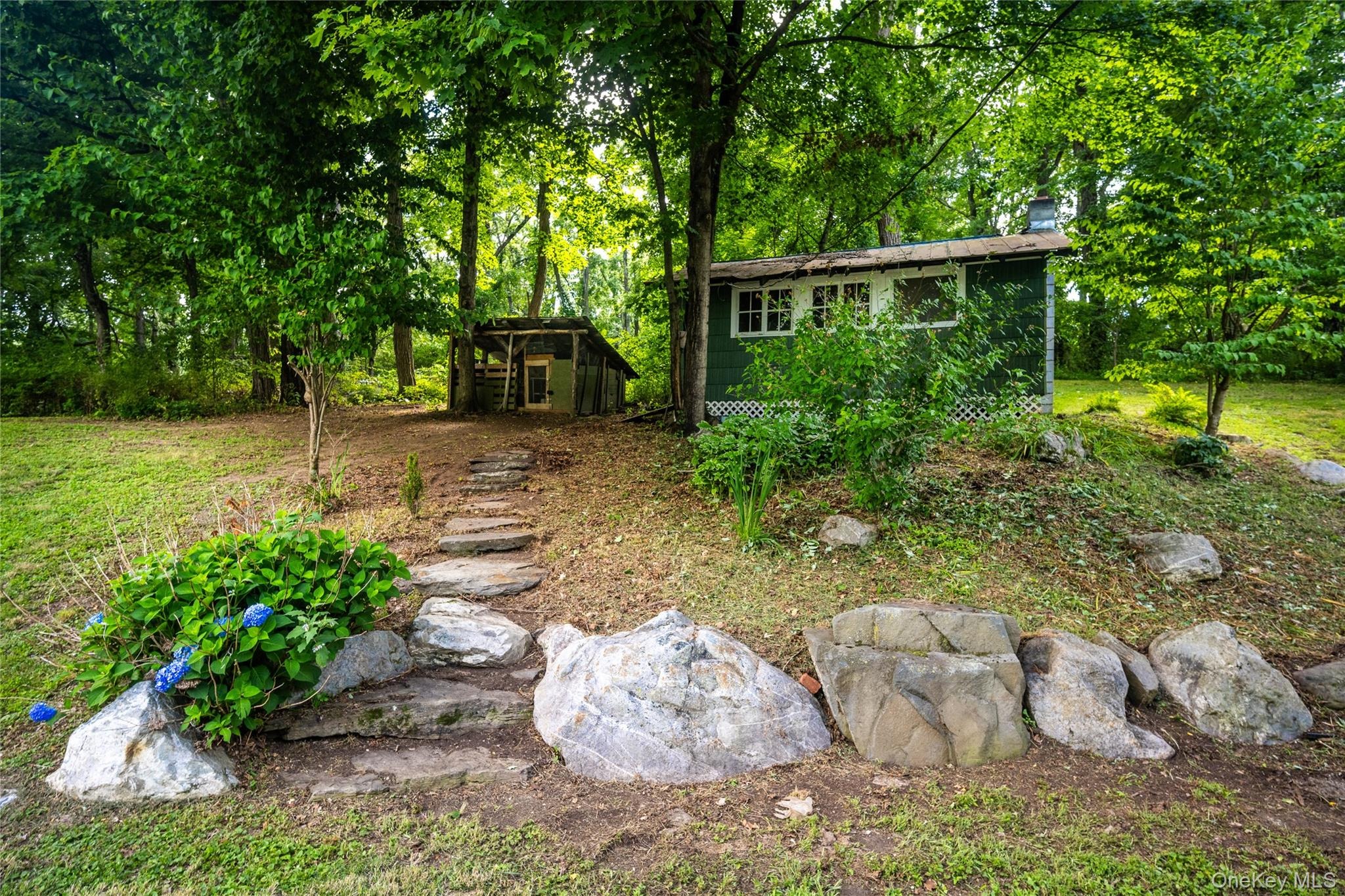 Marshall Rd, Salt Point, NY 12578