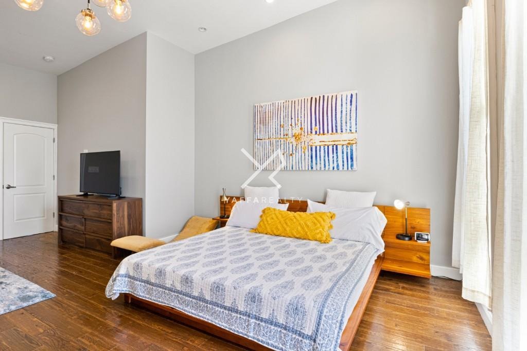 Buffalo Ave, Brooklyn, NY 11233