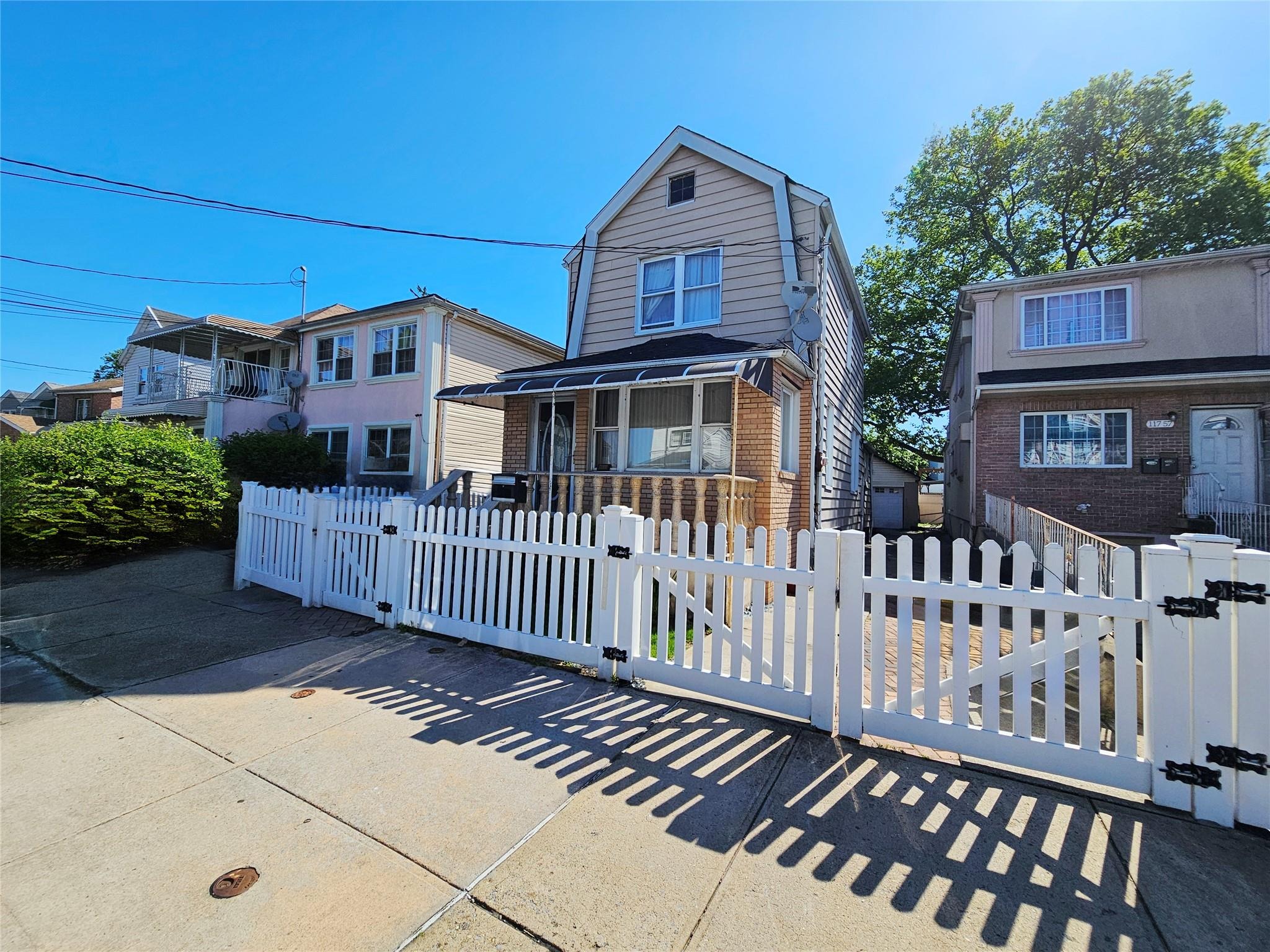 142nd Pl, Jamaica, NY 11436 #1