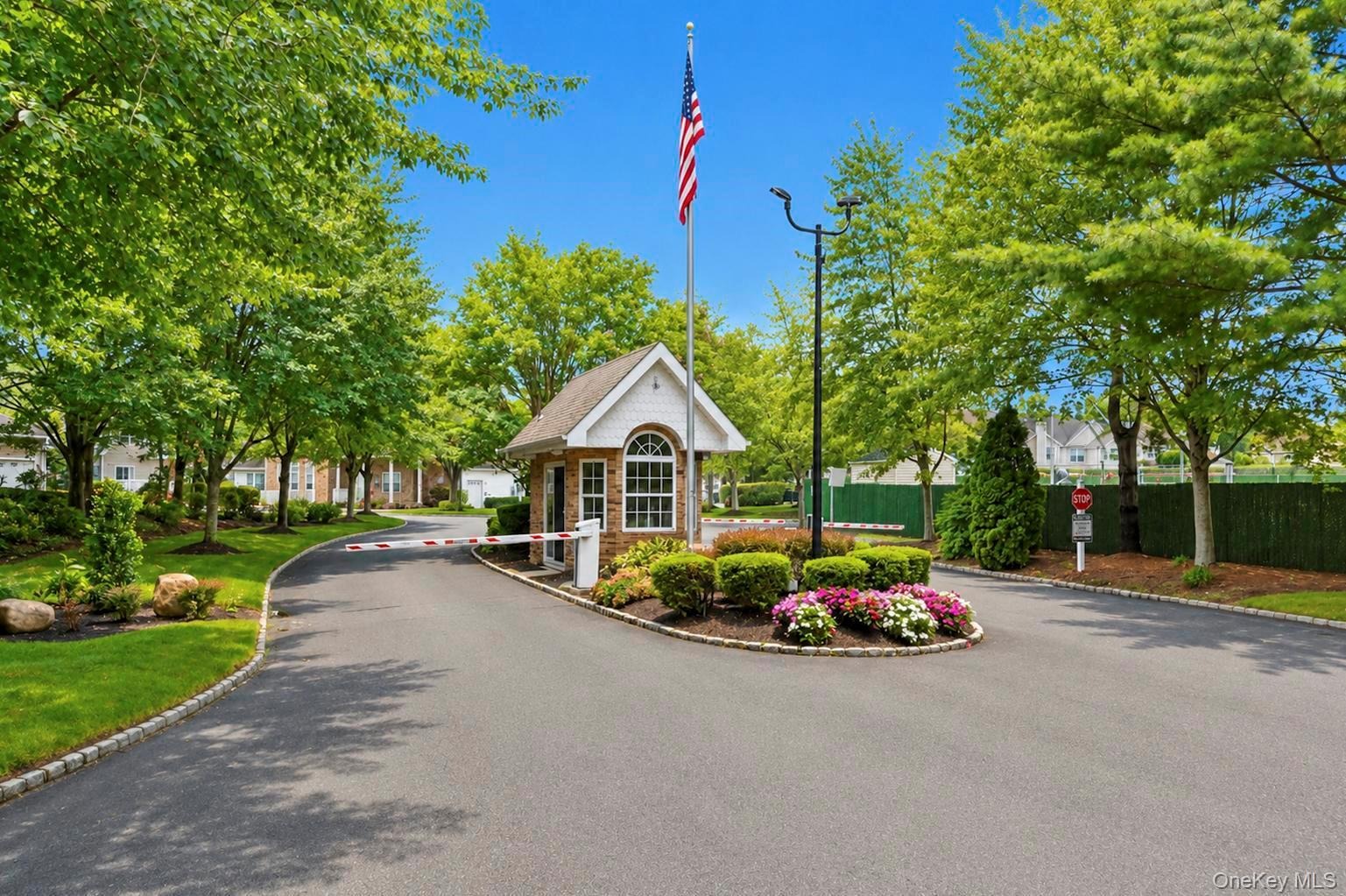 Deer Valley Dr, Nesconset, NY 11767