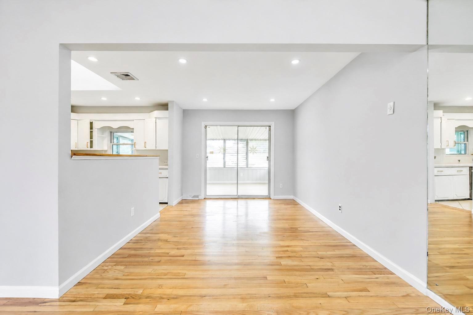 Dexter Ln, Kings Park, NY 11754 #1