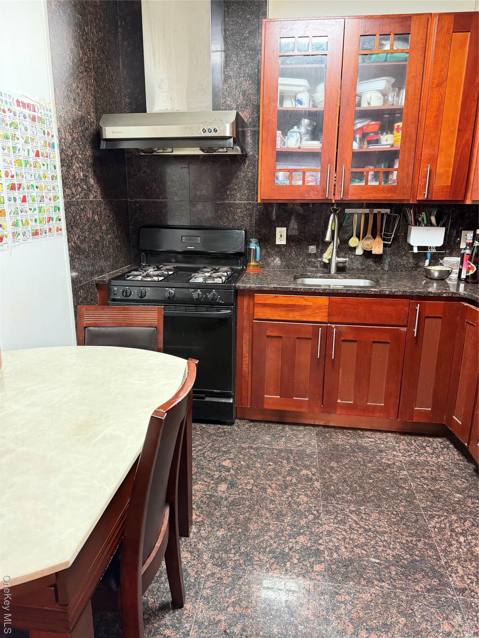 137th St, Flushing, NY 11354