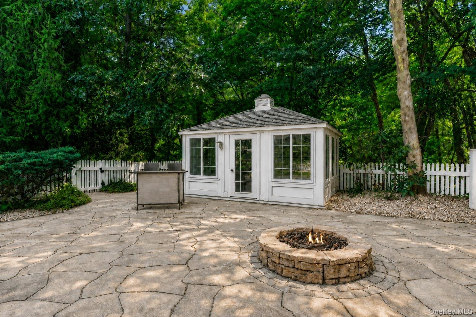 Angela Ct, Hopewell Junction, NY 12533