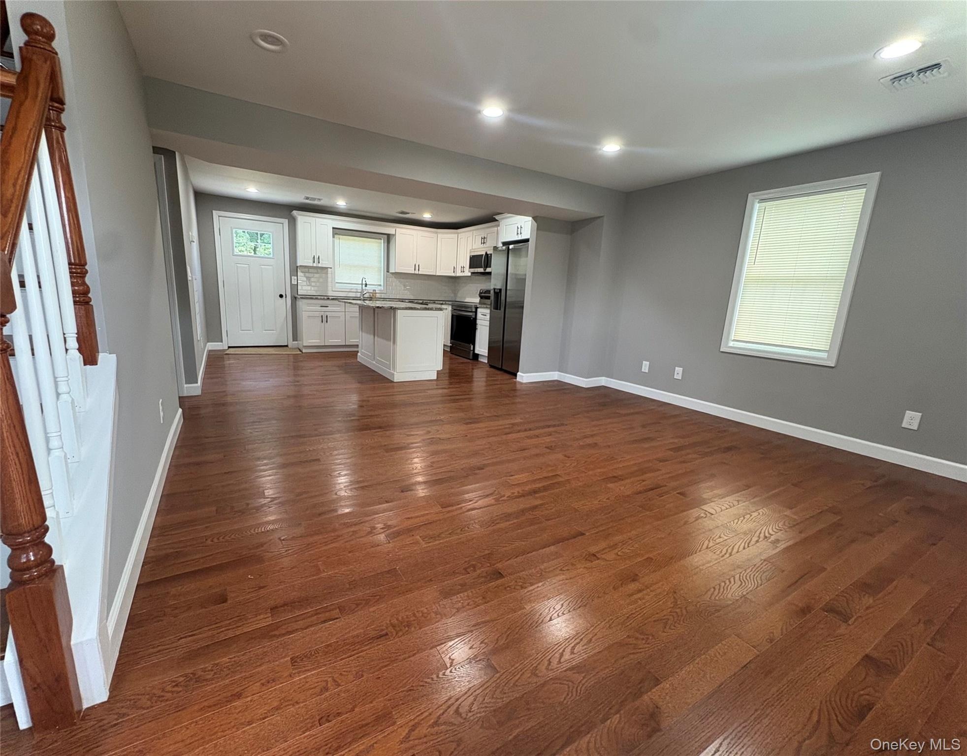 Lakeland St, Bay Shore, NY 11706 #1