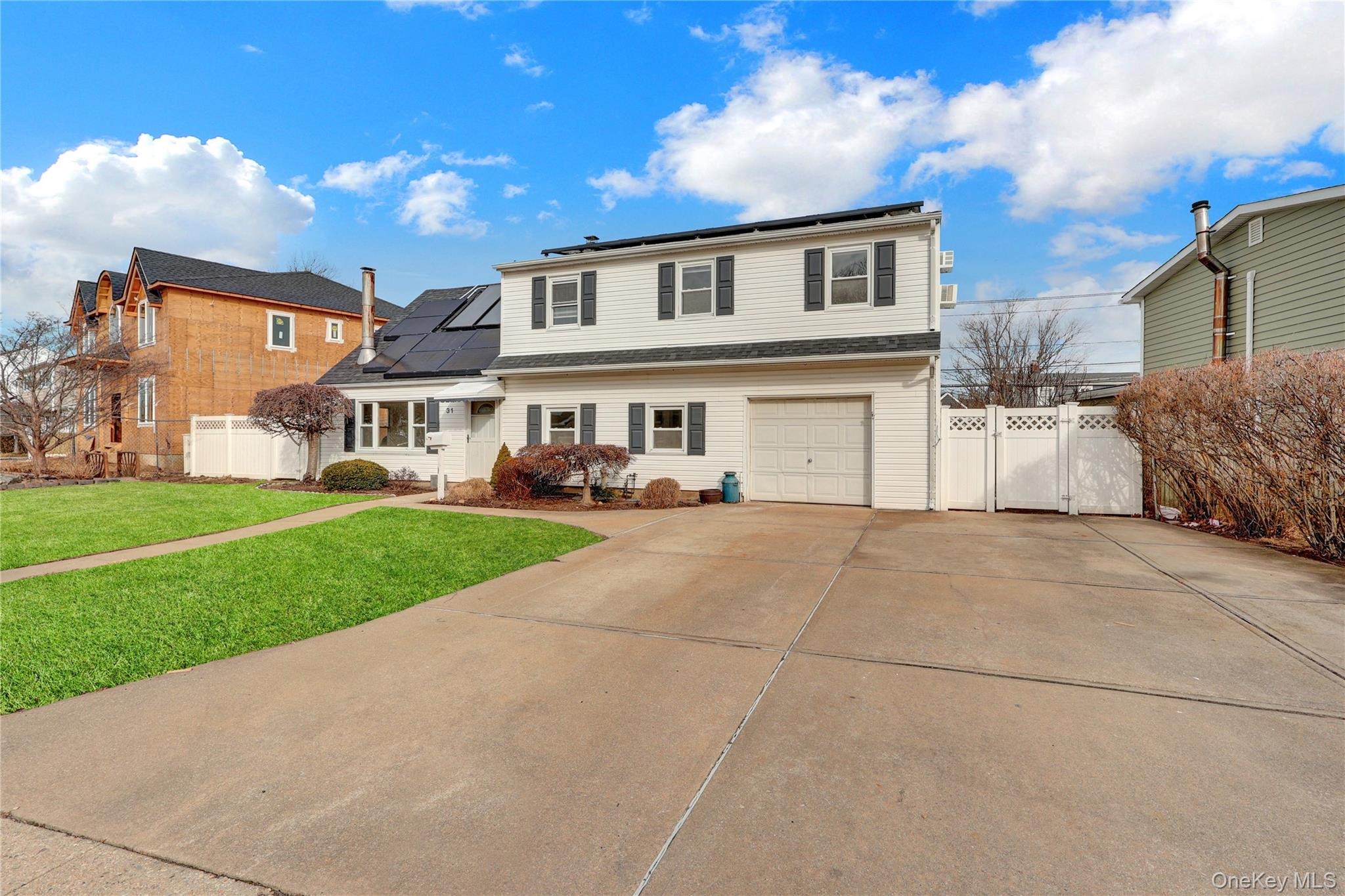 Bluespruce Rd, Levittown, NY 11756 #1