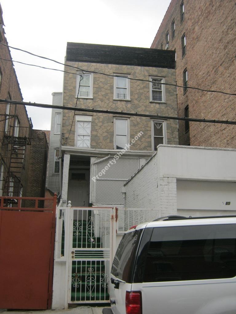 167th St, Bronx, NY 10456