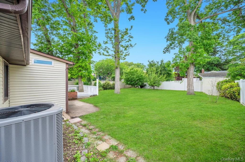 Cedar St, Massapequa, NY 11758