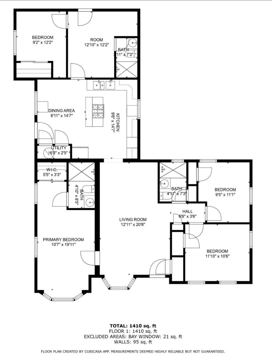 Thompson Dr, Bay Shore, NY 11706