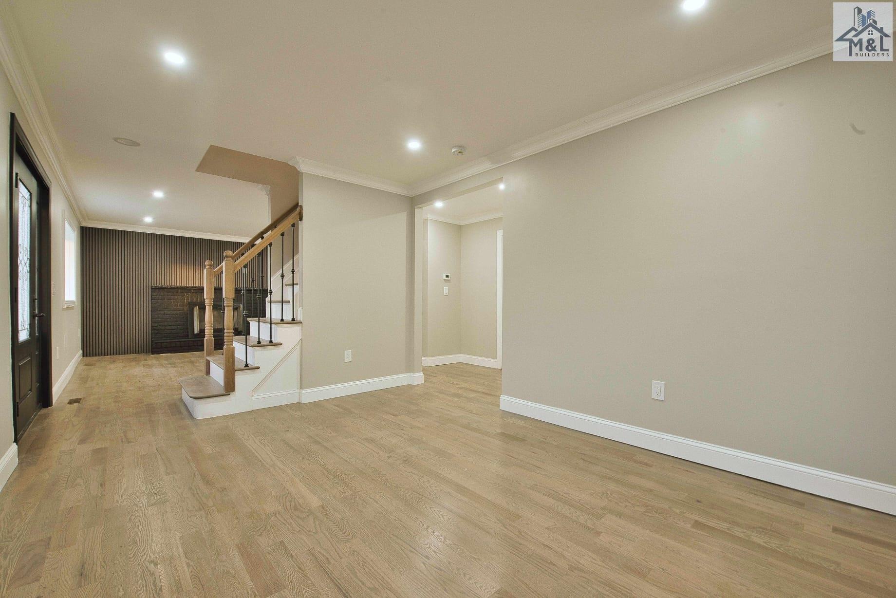 Cottage Blvd, Hicksville, NY 11801