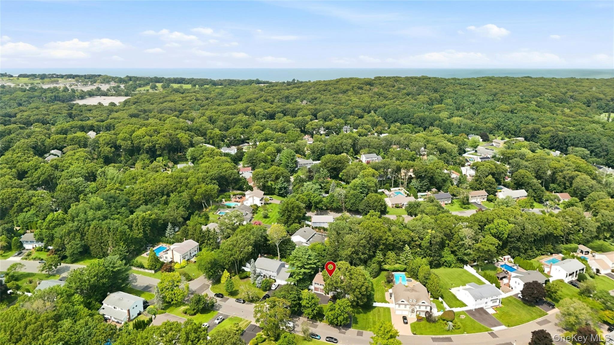 Twin Oaks Dr, Kings Park, NY 11754