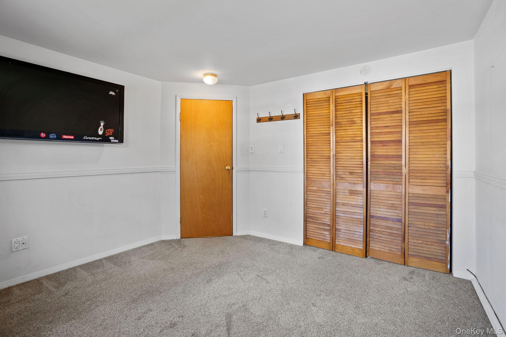 Grey Ln, Levittown, NY 11756 #1