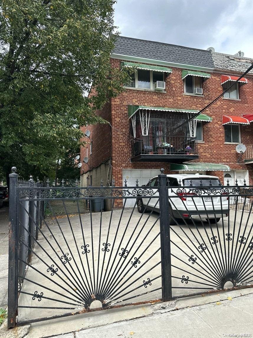 Watson Ave, Bronx, NY 10472