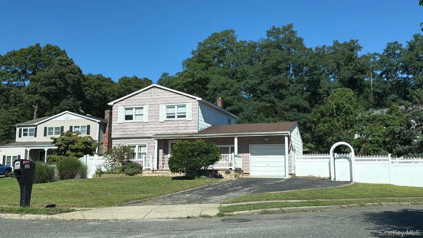 Sylvia Cir, Holbrook, NY 11741 #1