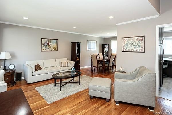 Lawrence Rd, North Bellmore, NY 11710