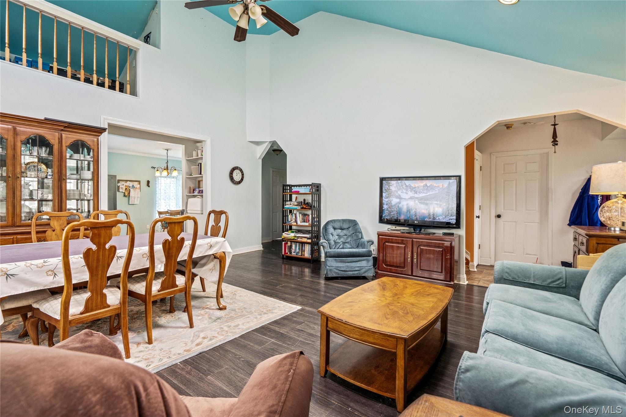 3rd St, Ronkonkoma, NY 11779