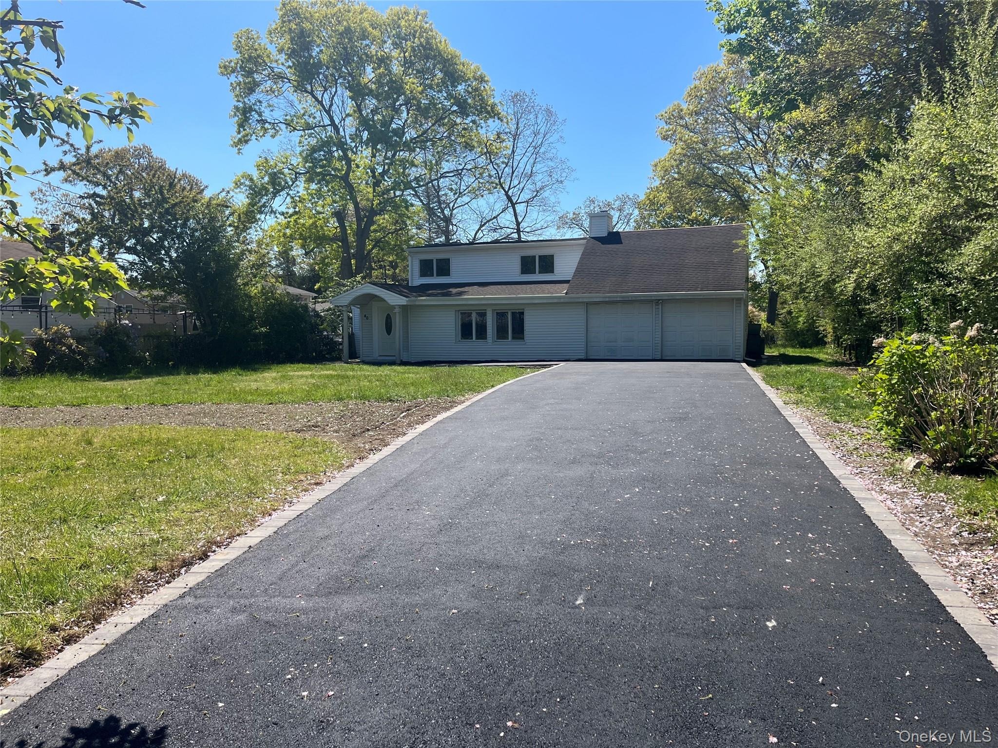 Aster Ave, Holtsville, NY 11742