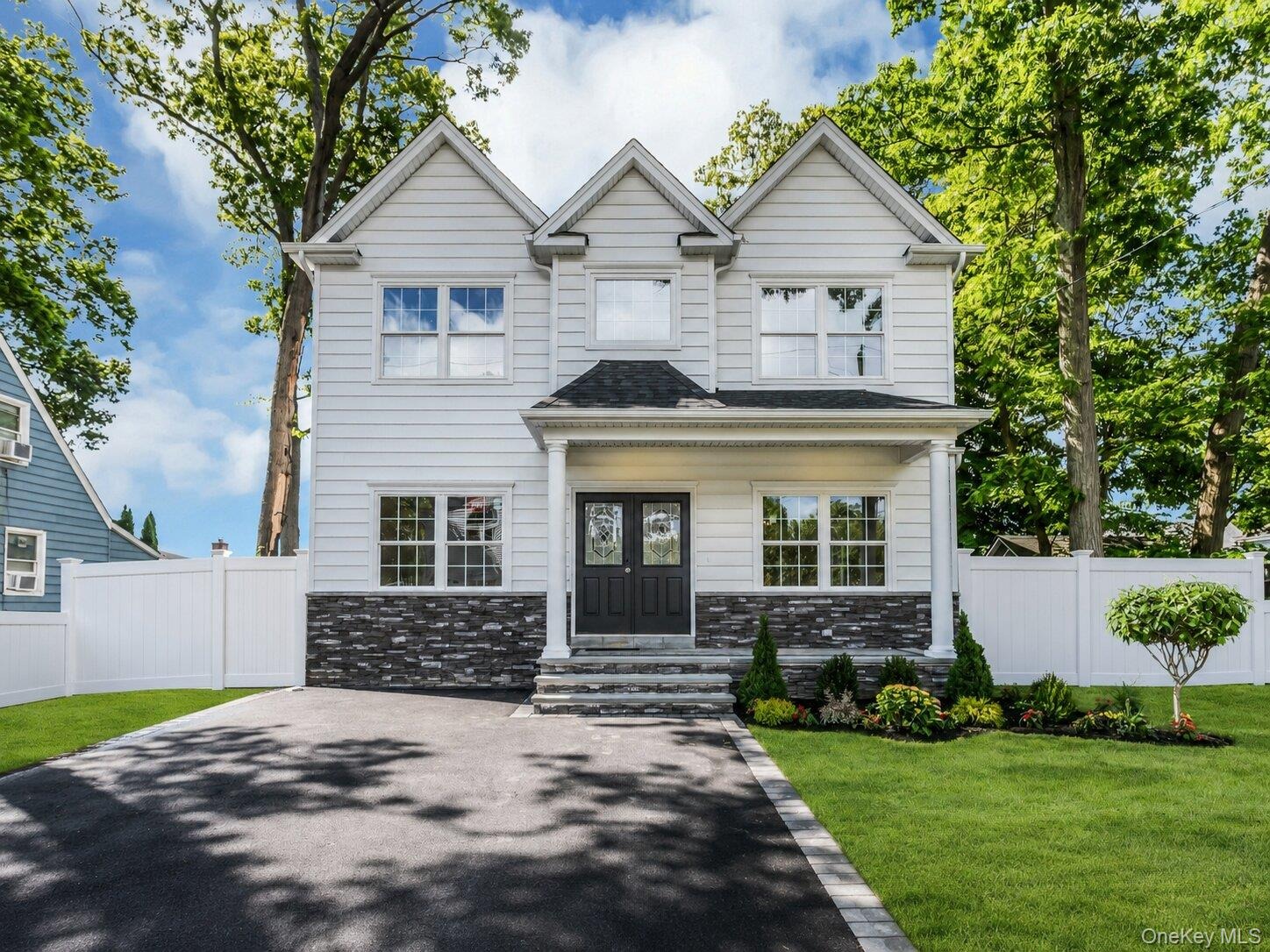 Michigan Ave, Massapequa, NY 11758