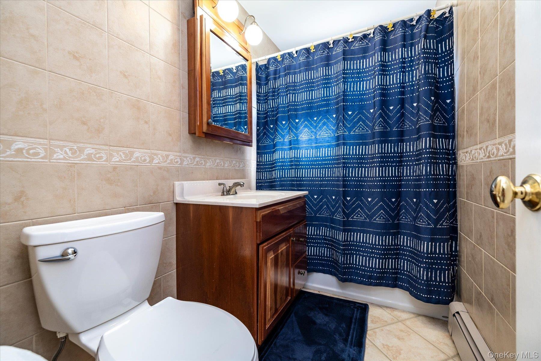 Dante Pl, Amityville, NY 11701
