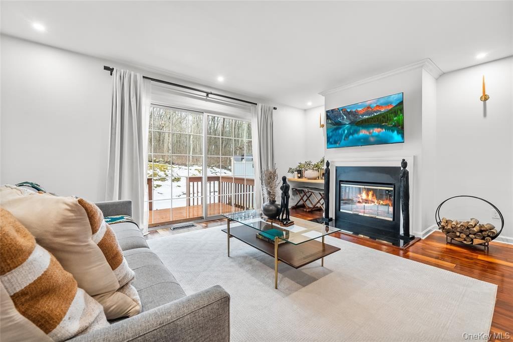 Twin Brook Ct, Carmel, NY 10512