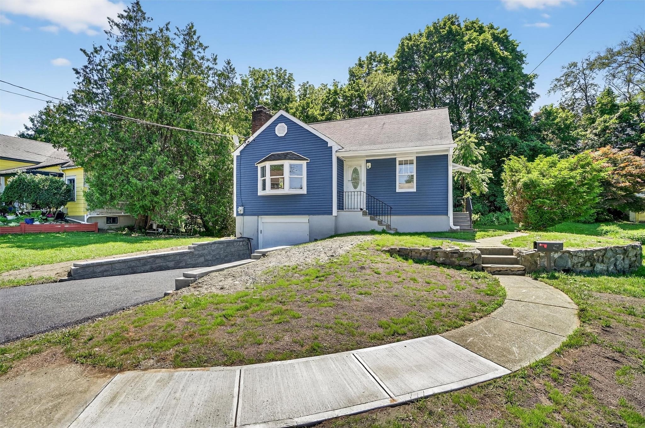 Oakwood Dr, Peekskill, NY 10566