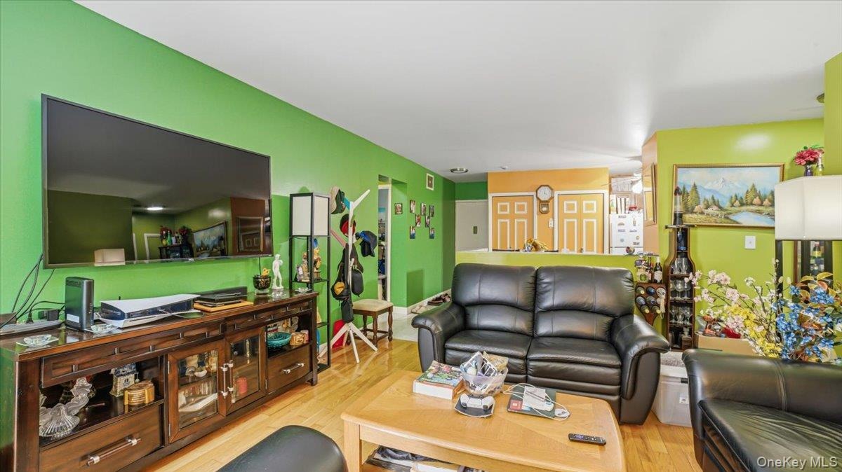 Broadway , Yonkers, NY 10701 #1