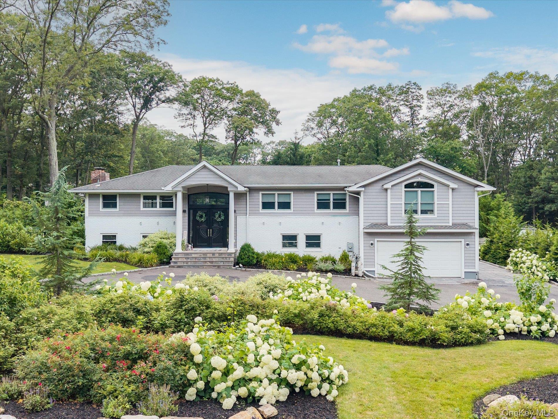 Beaumont Dr, Melville, NY 11747 #1