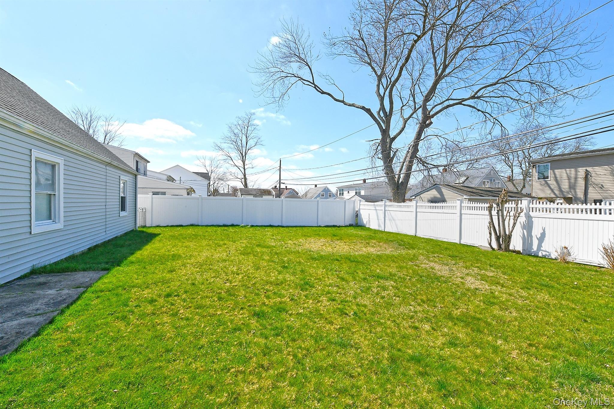 Rope Ln, Levittown, NY 11756 #1