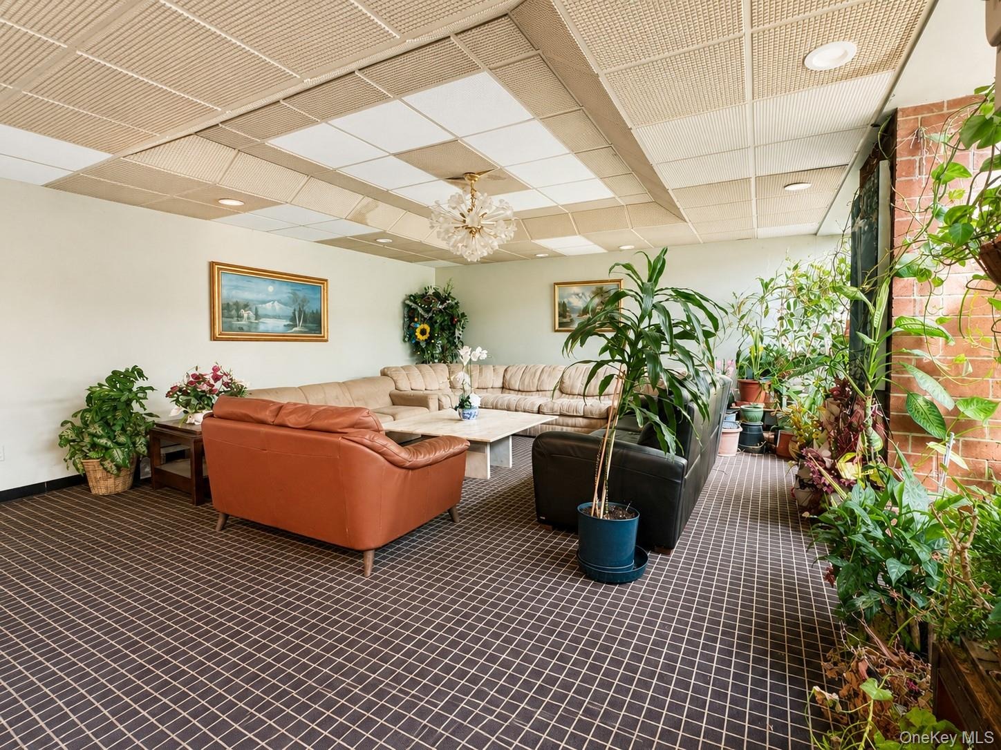 35th Ave, Flushing, NY 11354