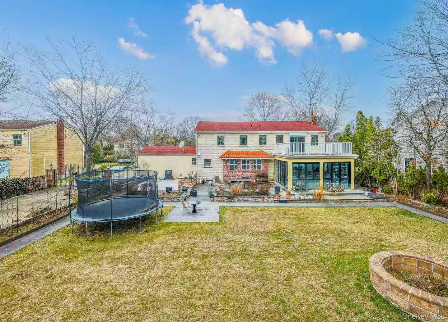 Birchdale Ln, Port Washington, NY 11050 #1