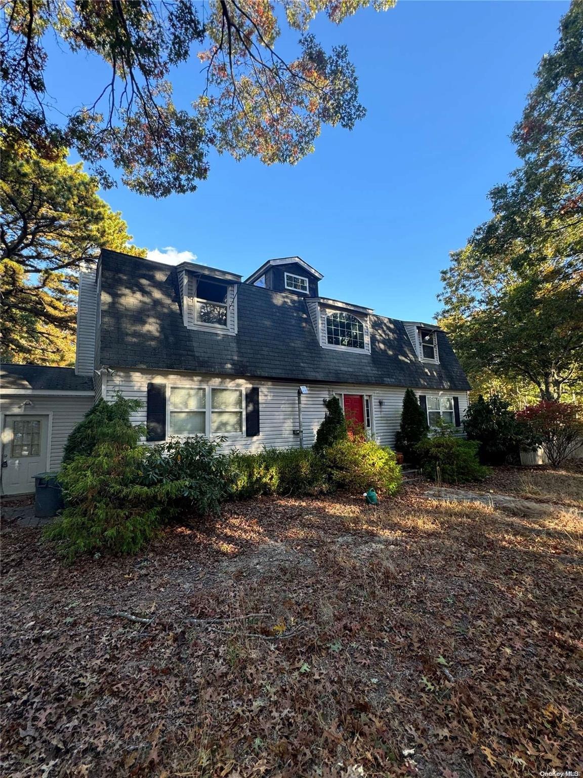 Cozine Rd, Manorville, NY 11949