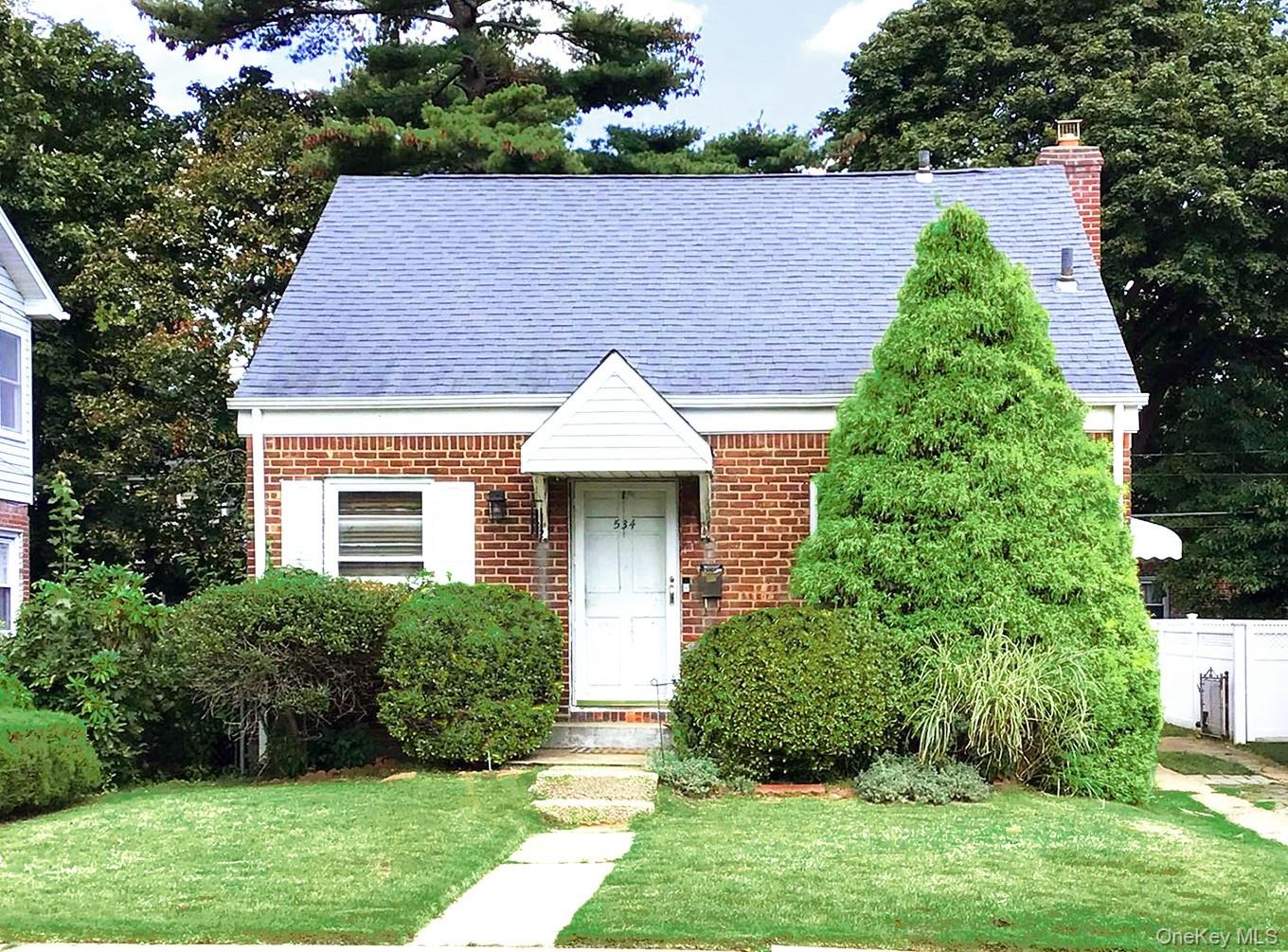Sperry Blvd, New Hyde Park, NY 11040 #1