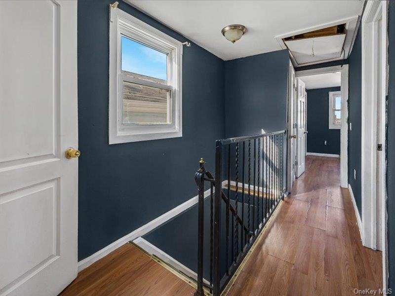 Elzey Ave, Elmont, NY 11003