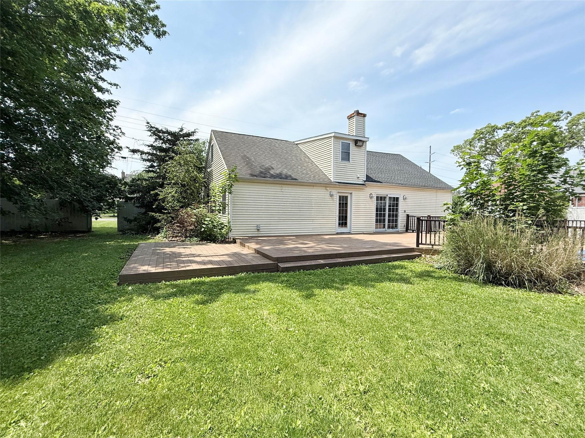 Carlls Path, Deer Park, NY 11729