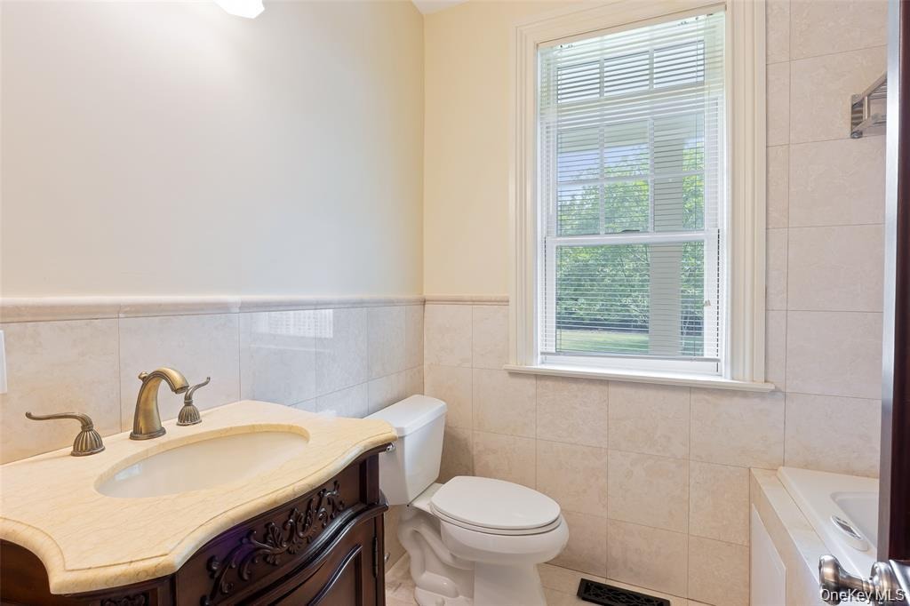 Brushy Neck Ln, Westhampton, NY 11977 #1
