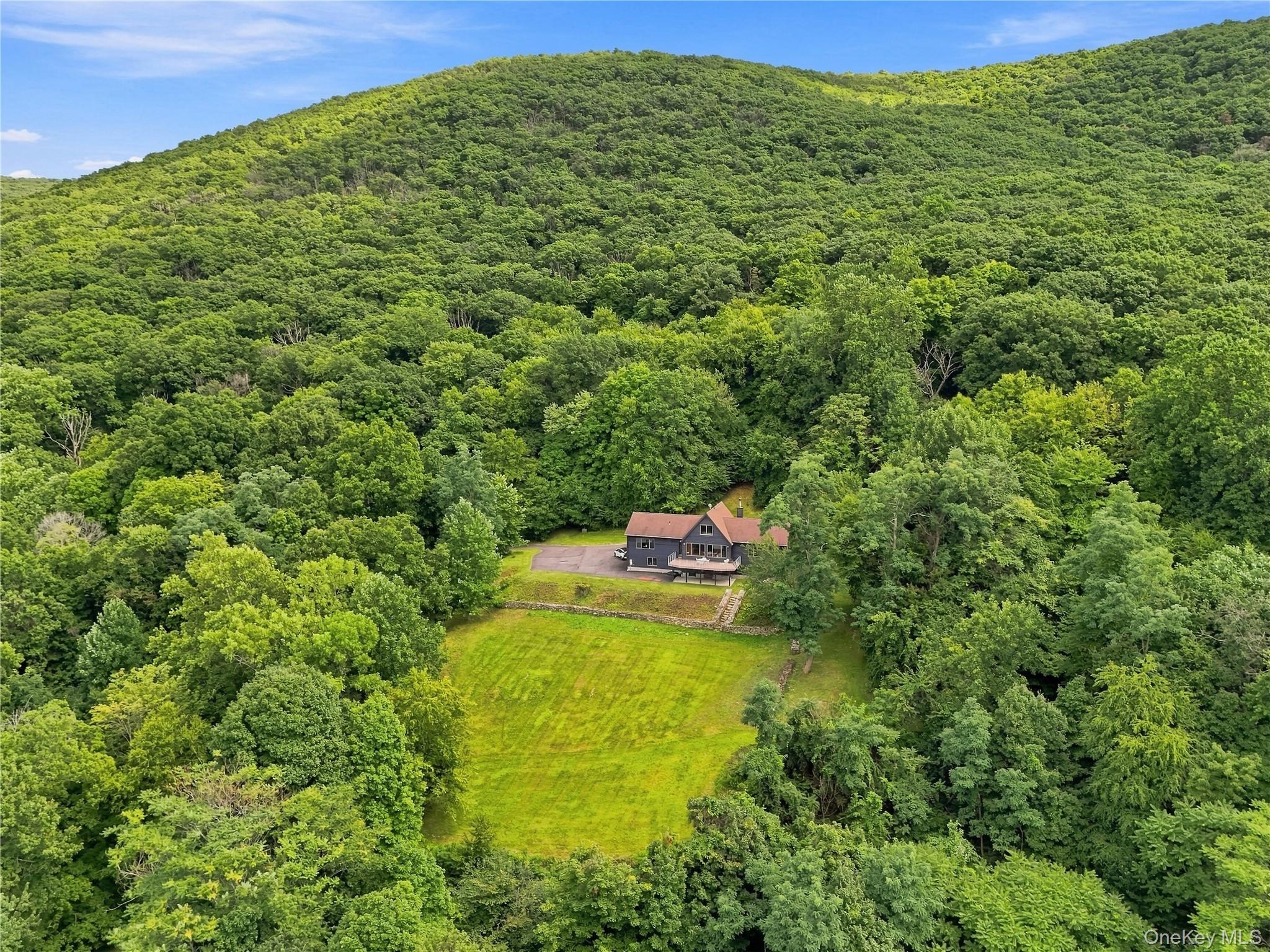 Blue Grass Ln, Beacon, NY 12508